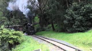 Puffing Billy Railway - 8A climbs up towards Menzies Creek