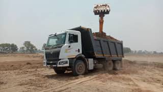 Tipper bs6 mahindra