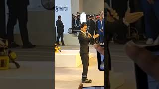 SRK at Hyundai Auto Expo 2023. #srk #shahrukh_khan #hyundai #delhi #shorts