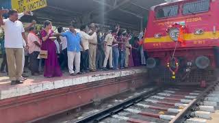 Opening Ayodhya Special by Smt.Purandeswari garu in Guntur🚉