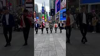 VIBING down Times Square 🗽#shorts