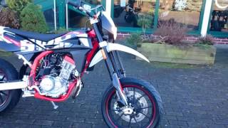 SWM SM 125 R Supermoto 2017 detail review walkaround Test