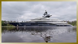 Vorbeifahrt der Superyacht KISMET im Nord-Ostsee-Kanal