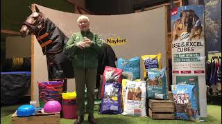 How To Correctly Feed Your Horse Over Winter From A Baileys Horse Feed Expert | Naylors