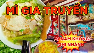 MÌ XÁ XÍU với BÁNH TÔM - 3 ĐỜI GIA TRUYỀN HƠN 70 NĂM!!! 55K!!! Saigon's Best