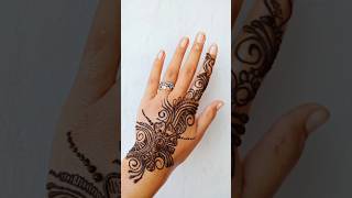 Simple back hand mehndi design #shorts #youtubeshorts