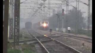 Mumbai Rajdhani Exp at 130kmph