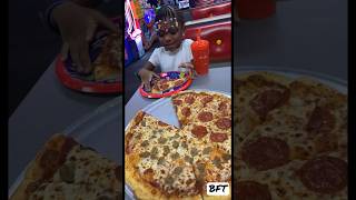 Chuck E Cheese - Pizza #Food #fun #review #fatherdaughter #fatherhood #foodie #chicago #