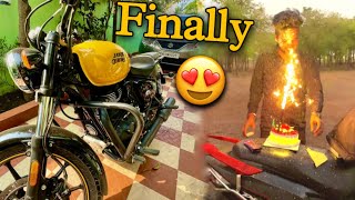 Finally Ghar Pohcte hee Apni Royal Enfield 😍 | Amazing Surprise 2k Celebrate 🎉 😍