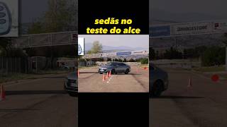 Sedãs no teste do alce