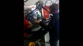 Extracting a jammed seatpost in Pedallers arms, Leeds, with a vice, bench and muscle!