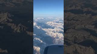 Alpes Suíços vistos da janela de um avião #shorts