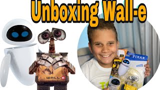 Unboxing Wall-E 🤖🪐