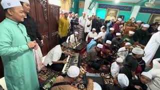 Habib Athos & Habib Ali joget gambus - Enjoooyy Halal bihalal Istana seggaf