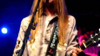 Blackberry Smoke- One Horse Town