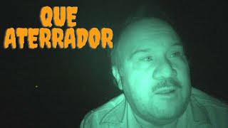 Atravieso el camino abandonado de la ruta 66 de Noche