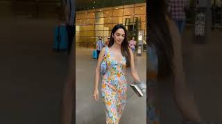 Kiara Advani | Kiaraa Advani Spotted Airport #kiaraadvani #sidkiara #youtubeshorts #shorts