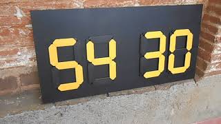 Scoreboard with yellow flip numbers | Short video of a simple sports scoreboard | Make one yourself