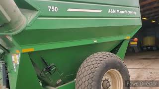 J&M 750 Grain Cart