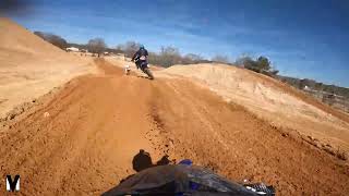 YZ125 action at ClubMX