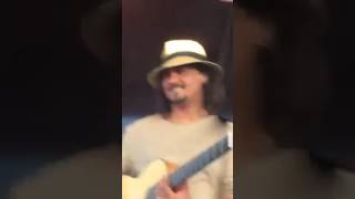 El farru cantando ( me duele pero te dejo)