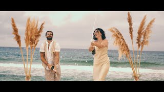 Sardinia Beach Elopement - Champagne for everyone