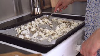 Ovnstegt feta med ristede solsikkekerner