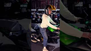 Taiwan girl ride kawasaki z300.#kawasaki #kawasakininja #kawasakileisurebikes #kawasaki250