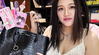 WHAT’S IN MY BAG | LUXURY SHOULDER HANDBAG #teddyblake