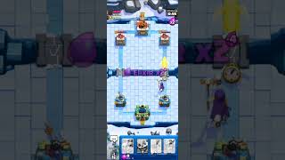 jugando clahs royale y esperen que vienen más juegos