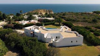 Spacious four bedroom villa with fantastic sea views in Carvoeiro Algarve