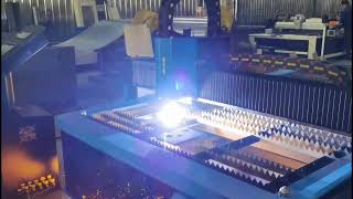 Chinese CNC plasma cutter table with 200A plasma source for 25mm steel cutting from STYLECNC.