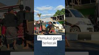 Pemukul gong terkocak #funny #faktaunik #gongdunia #gong #gamelan #art #17agustus #shortyoutube