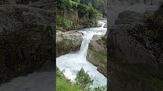 beauty of kashmir whatsApp status. aharbal waterfall