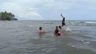 DJ  Pantai Pulau Pisang#Anak-Anak Mandi Di Pulau Pisang