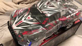 TRAXXAS SLASH 2WD HCG CHASSIS BRUSHED ELECTRIC SHORT COURSE TRUCK UNBOXING ( COMES WITH EXTRAS !)