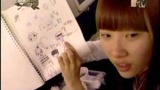 Sunmi moment - Sunmi likes drawing Sohee # 1