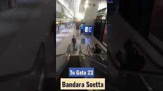 Menuju ruang tunggu di Bandara Soetta