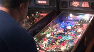 Johnny Mnemonic pinball vs. Alberto S.