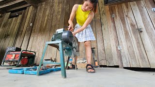 the girl's skillful disassembly and asembly of the cassava scraper