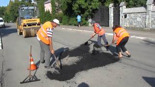 В Косові зробили ямковий ремонт доріг (відео)