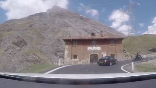 Porsche 911 (997) on the Stelvio Pass.