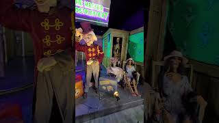 Ghost Blasters Dark Ride Shooting Game Animatronic Headless Bell Boy Arcade Skeleton Ontario Canada