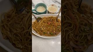 How to Eat Delicious Chowmein The correct way | #shorts #food #youtubeshorts #chowmein