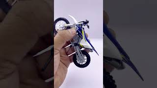 Husqvarna FC 450 - 1:18 scale Die-cast Motocross Motorcycle