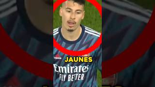 Ce joueur REÇOIT 2 cartons JAUNES dans la MÊME action 🤯 #shorts #football #viral