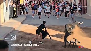 salida del primer toro cerril en el barrio del Carrer del Mig la Vall d'Uixó 14 de septiembre 2024