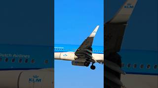 737-800 NG | KLM CHEGADA #airport #lisboa #shorts