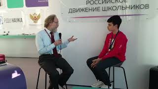 Профессор Владимир Решетов на площадке РДШ Наука в Сириусе