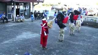 長根神社　平成25年秋季例大祭　宿の獅子舞　（毬）